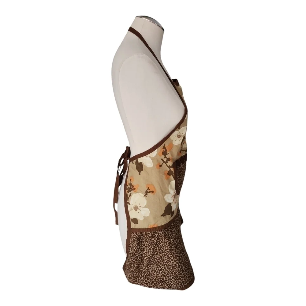 Bagolitas Floral Apron with Brown Accents Ruffle Neutral Cooking Kitchen